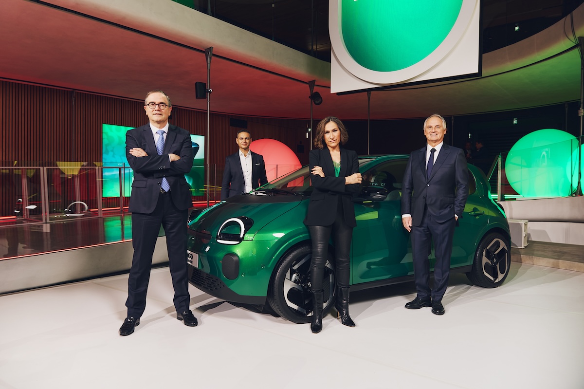 Renault Twingo episodio 5 : la sfida vinta in meno di due anni conquista Parigi