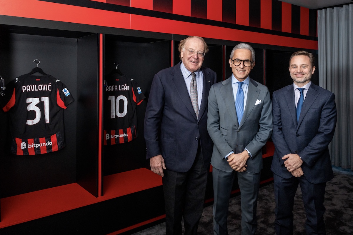 AC Milan e BMW Italia: svelata la flotta 2025-26 alla presenza di Allegri e Scaroni