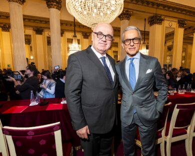 BMW Italia alla Scala: debutta la rivoluzione elettrica iX3