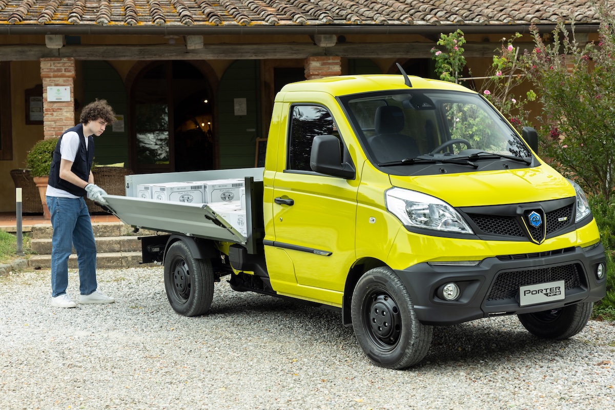 Piaggio Porter NPE: il City E-Truck elettrico che rivoluziona il lavoro Piaggio Porter NPE: il City E-Truck elettrico che rivoluziona il lavoro