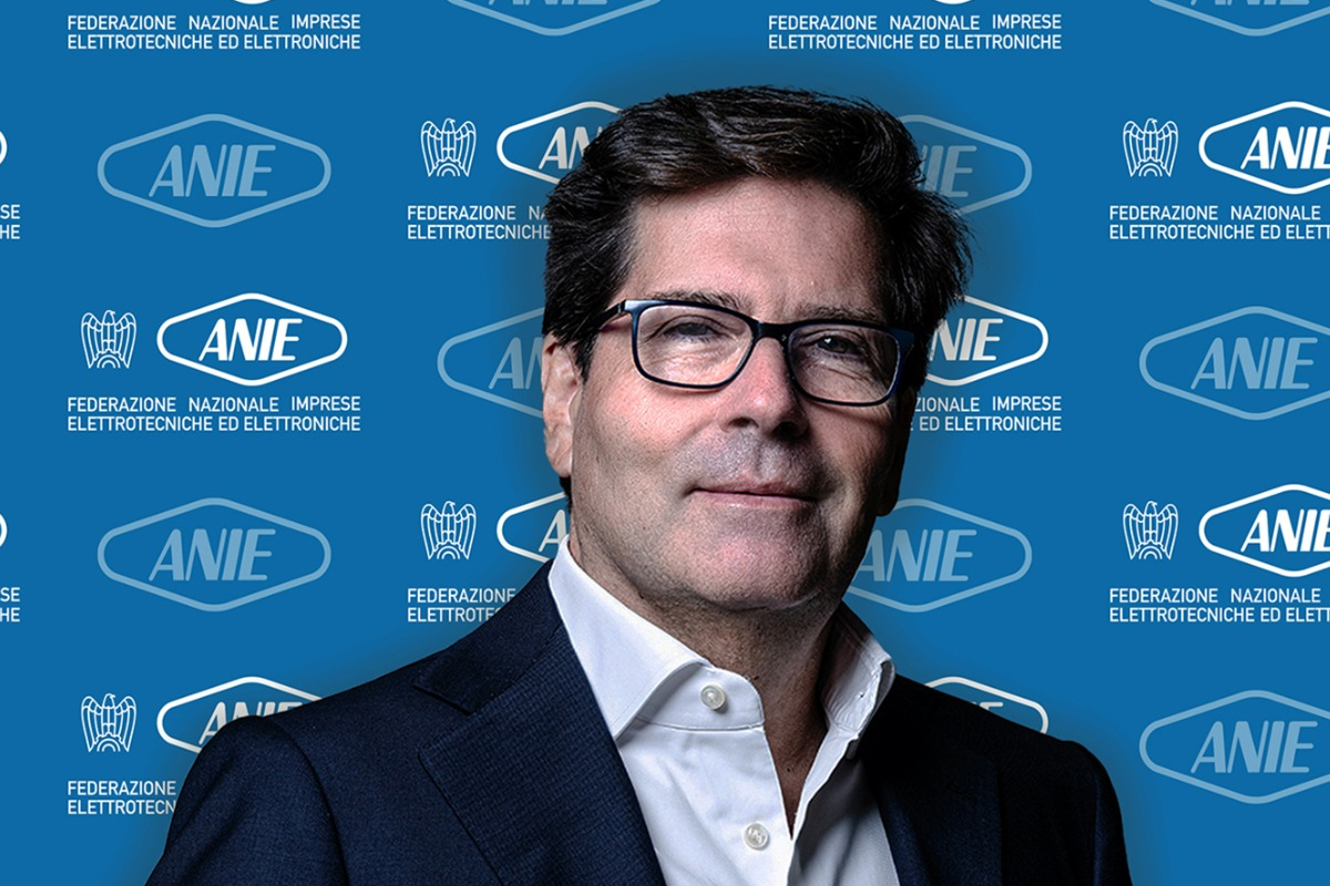 Poltrone / Vincenzo de Martino è il nuovo presidente di ANIE Confindustria Poltrone / Vincenzo de Martino è il nuovo presidente di ANIE Confindustria