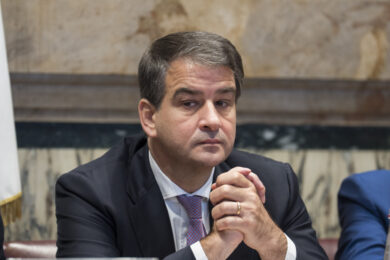 Guerra in Ucraina, travolti i Paesi Baltici: scambi -70% e crescita quasi a zero. Bruxelles corre ai ripari