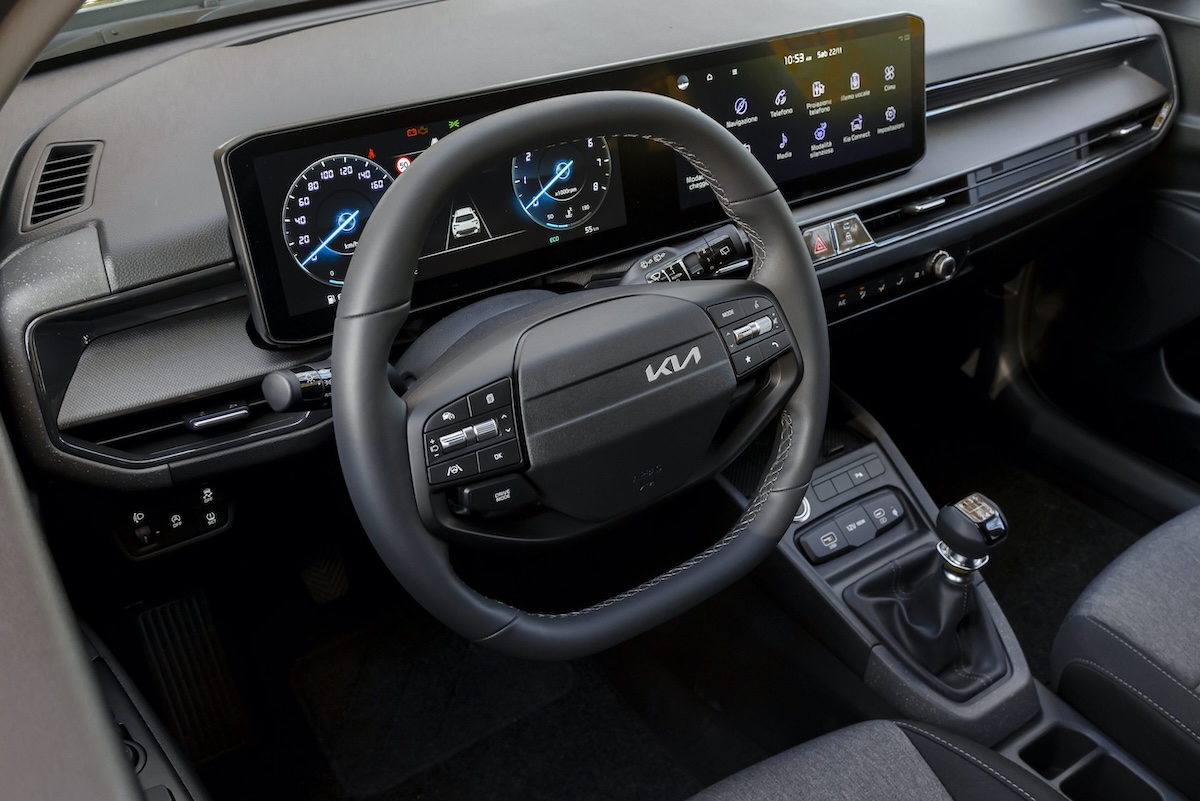Kia Stonic debutta nei Rinascente Store: design e tecnologia in tour Kia Stonic debutta nei Rinascente Store: design e tecnologia in tour
