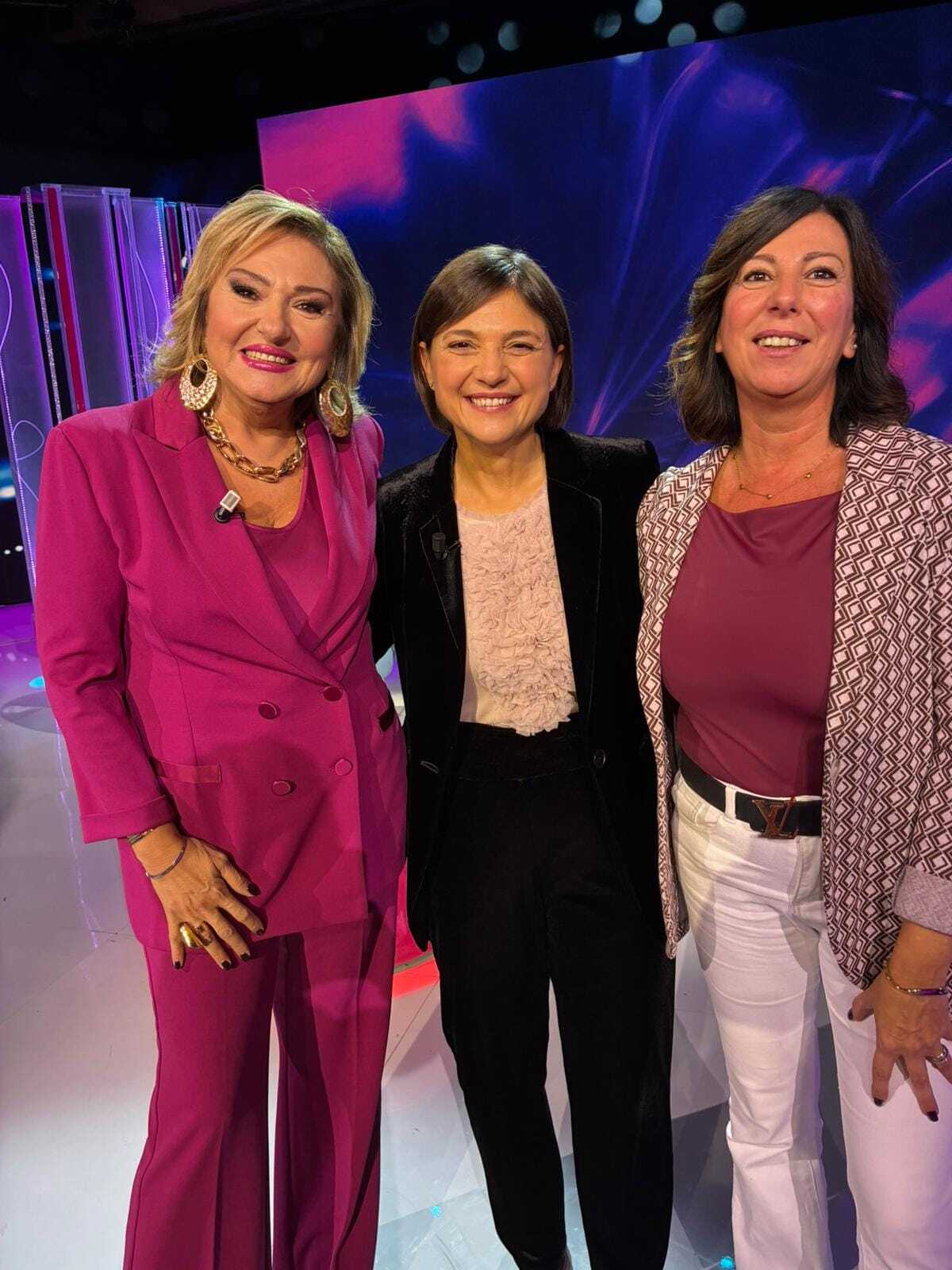 Storie di donne al bivio, da Alex Belli a una star di Ballando con le stelle: ecco tutti gli ospiti di Monica Setta. Anticipazioni
