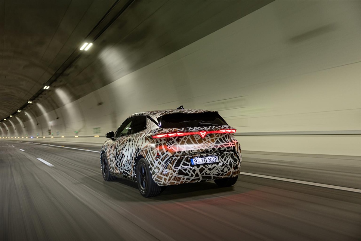 Nuova CUPRA Raval: l’elettrica ribelle da 166 kW