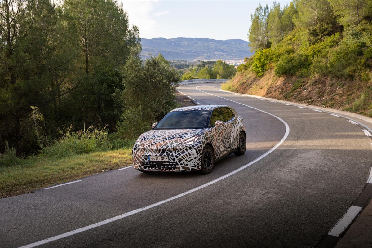 Nuova CUPRA Raval: l’elettrica ribelle da 166 kW