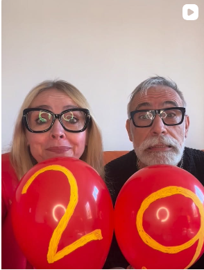 Sanremo 2026, Carlo Conti esclude (ancora) i Jalisse: è la 29esima volta. La reazione del duo in diretta Sanremo 2026, Carlo Conti esclude (ancora) i Jalisse: è la 29esima volta. La reazione del duo in diretta