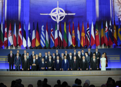 Attacco Nato alla Russia? “Ipotesi poco realistica, è un segnale che l’Ucraina non verrà abbandonata”. Lo stratega militare non ha dubbi