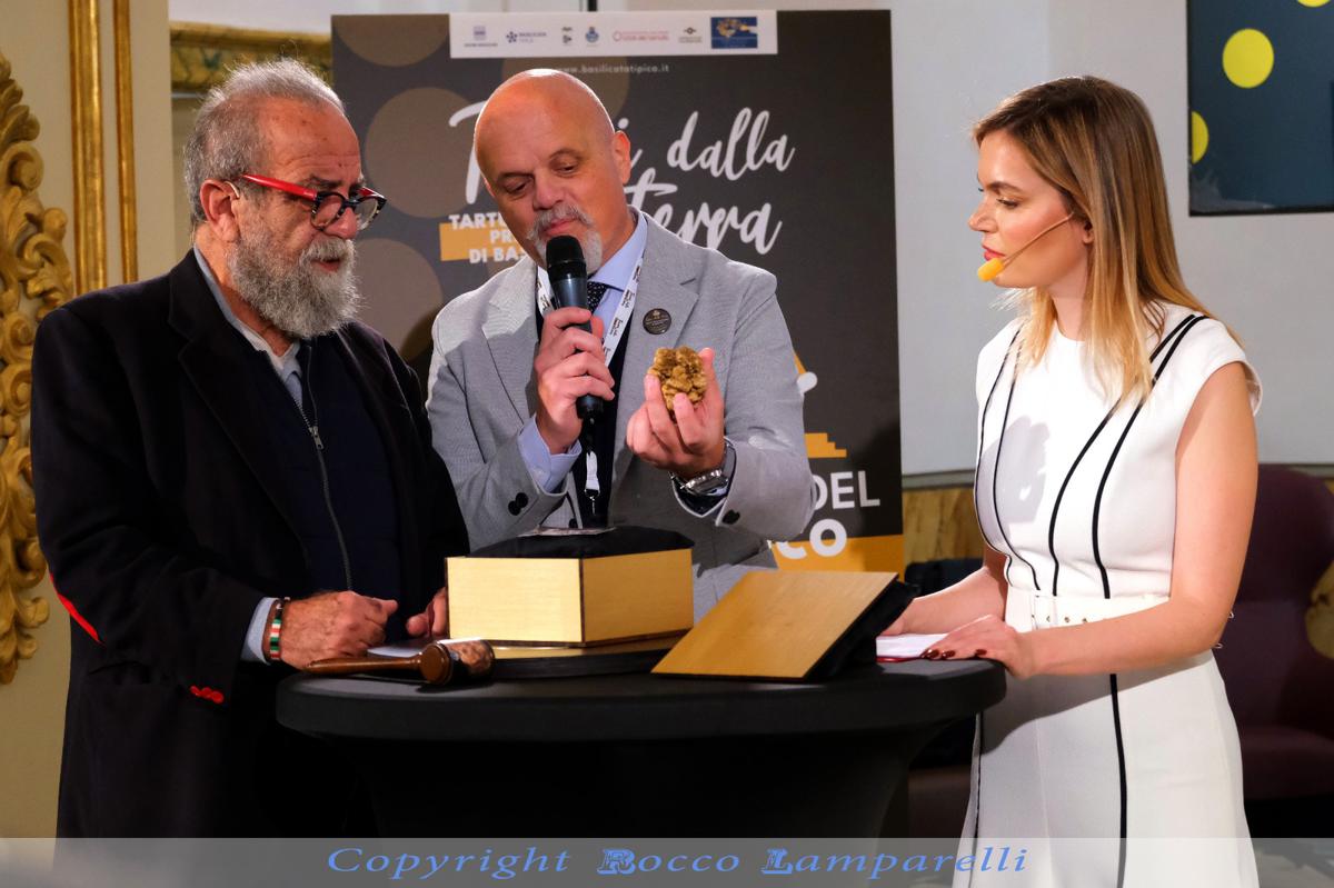 Matera, Asta Mondiale del Tartufo Bianco pregiato di Basilicata Matera, Asta Mondiale del Tartufo Bianco pregiato di Basilicata