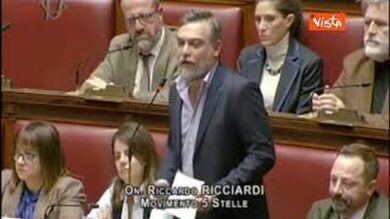 Cavo Dragone, Ricciardi (M5S): Non sto dietro a Tajani. Il Governo ci porta in guerra