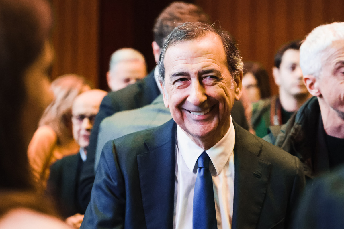 Milano, casa e salari reali a picco, Sala: “Con il mio primo stipendio nel 1983 ero un signore, ma ora…” Ecco quanto guadagnava Milano, casa e salari reali a picco, Sala: “Con il mio primo stipendio nel 1983 ero un signore, ma ora…” Ecco quanto guadagnava