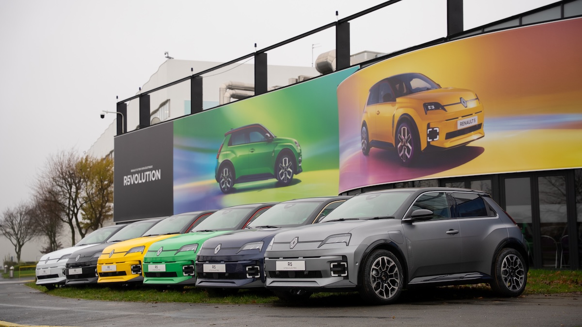 Renault 5 E-Tech Electric: l’Auto dell’anno 2025 vola sul mercato Renault 5 E-Tech Electric: l’Auto dell’anno 2025 vola sul mercato