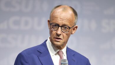 Carburanti, Merz convoca il Consiglio di sicurezza nazionale: “Scorte sufficienti, ma non per molto”