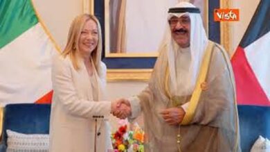 Meloni incontra il Sultano di Oman e l’Emiro del Kuwait in Bahrein per il GCC