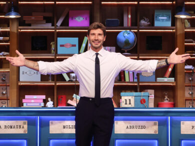 Stefano De Martino inarrestabile tra Affari Tuoi e STEP: ecco la contromossa di Mediaset per marzo