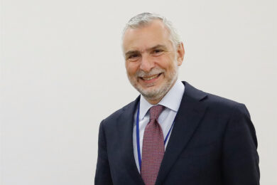 Scandalo fondi Ue, l’ambasciatore Sannino lascia l’incarico alla Commissione