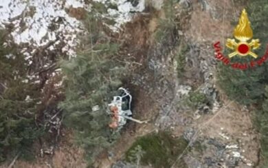 Valtellina: un operaio è morto nello schianto dell’elicottero. Ferite lievi per le altre tre persone a bordo