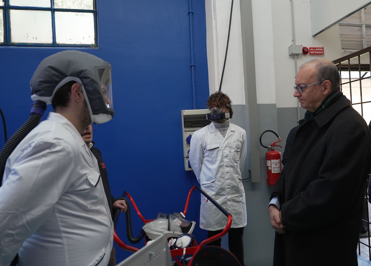 Scuola e Lavoro: il Ministro Valditara inaugura il laboratorio Ford al Cattaneo Scuola e Lavoro: il Ministro Valditara inaugura il laboratorio Ford al Cattaneo