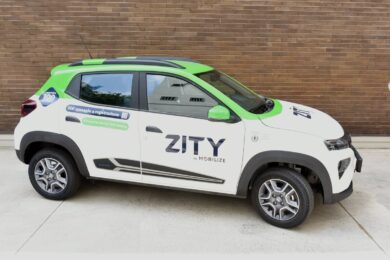 Milano, il car sharing non è più sostenibile: “Ogni veicolo genera perdite per 400 euro al mese”