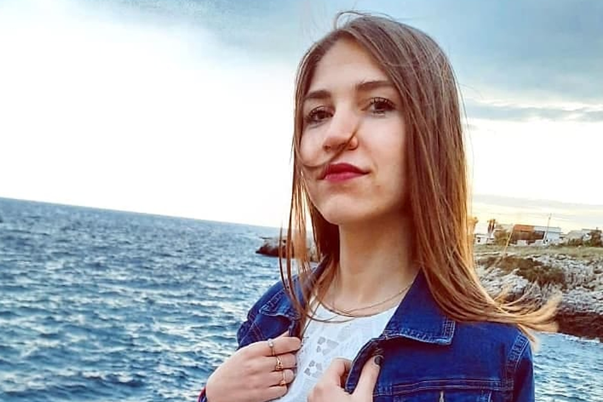 Tatiana Tramacere scomparsa, possibile svolta: carabinieri in casa dell’amico Dragos. È l’ultima persona ad averla vista Tatiana Tramacere scomparsa, possibile svolta: carabinieri in casa dell’amico Dragos. È l’ultima persona ad averla vista