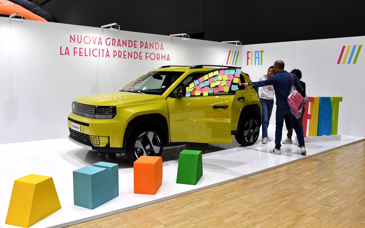 Fiat Grande Panda: a Milano CityLife sfida le finaliste Car of the Year Fiat Grande Panda: a Milano CityLife sfida le finaliste Car of the Year