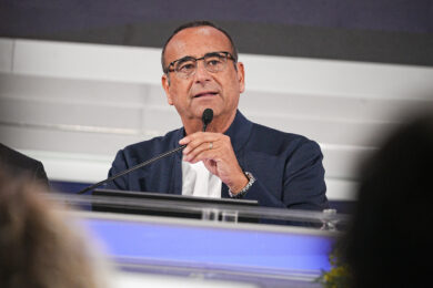 Sanremo 2026, esclusione a sorpresa per una delle co-conduttrici: salta la reunion per Carlo Conti