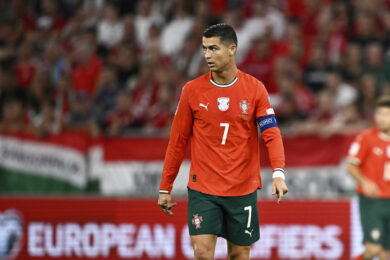 Iran, jet privato di Cristiano Ronaldo vola a Madrid: giallo sulla presunta “fuga” da Riad