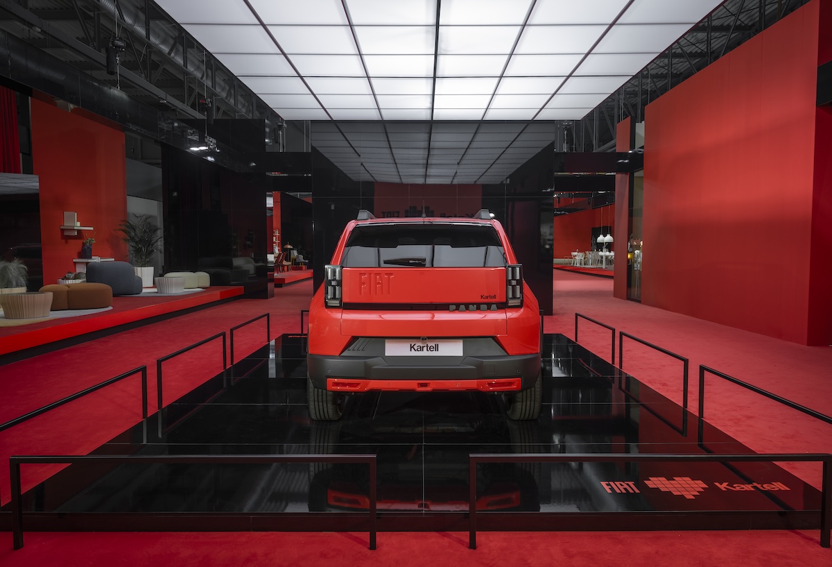 Fiat Grande Panda: a Milano CityLife sfida le finaliste Car of the Year Fiat Grande Panda: a Milano CityLife sfida le finaliste Car of the Year