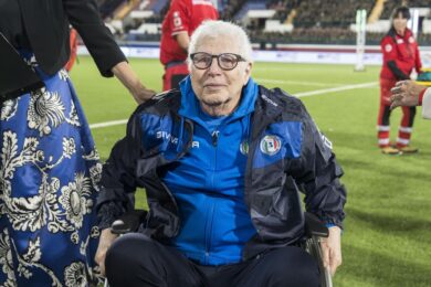 Addio a Sandro Giacobbe, la voce di “Signora mia” e animatore della Nazionale Cantanti si è spento a 75 anni