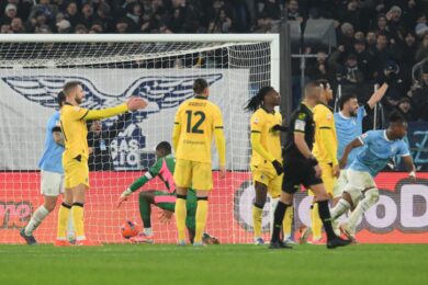 Milan, le coincidenze scudetto con il Napoli. Ma l’attacco (Nkunku…) così non va – Le piste per gennaio e il colpo Arizala