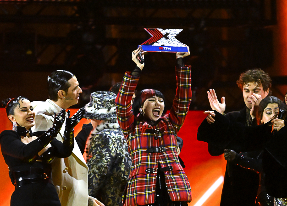 Rob ha l’XFactor. Chi è l’underdog punk che ha ribaltato i pronostici. Paola Iezzi: “Sfonderai come i Maneskin” Rob ha l’XFactor. Chi è l’underdog punk che ha ribaltato i pronostici. Paola Iezzi: “Sfonderai come i Maneskin”