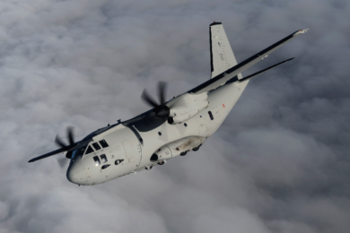 Leonardo sigla un contratto pluriennale per il supporto logistico ai velivoli C-27J dell’Aeronautica Militare