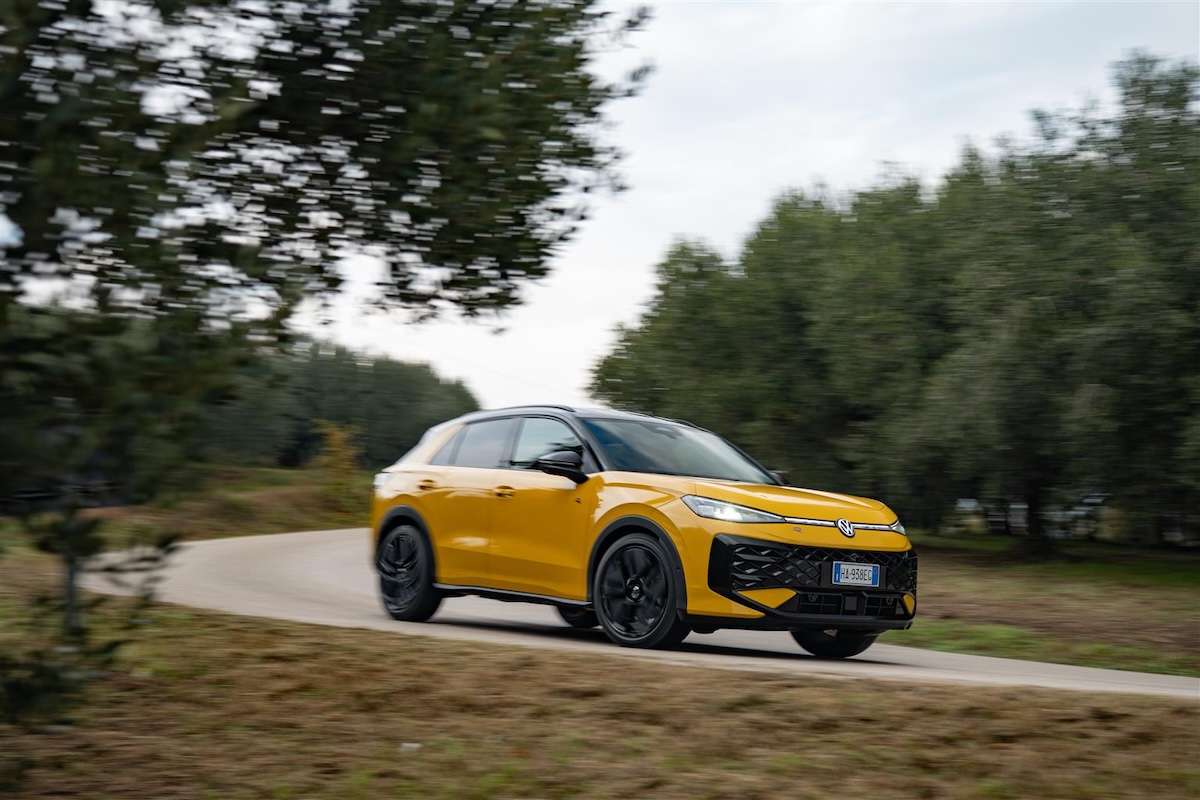 Volkswagen nuova T-Roc: tecnologia e stile per il SUV più venduto in Europa Volkswagen nuova T-Roc: tecnologia e stile per il SUV più venduto in Europa