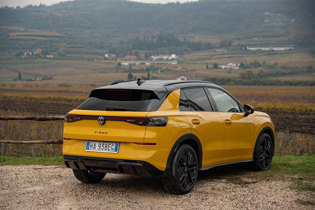 Volkswagen nuova T-Roc: tecnologia e stile per il SUV più venduto in Europa Volkswagen nuova T-Roc: tecnologia e stile per il SUV più venduto in Europa