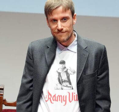 Ambrogini a Milano, standing ovation per il poliziotto Di Martino. Il ricordo di Ramy e il premio ai carabinieri