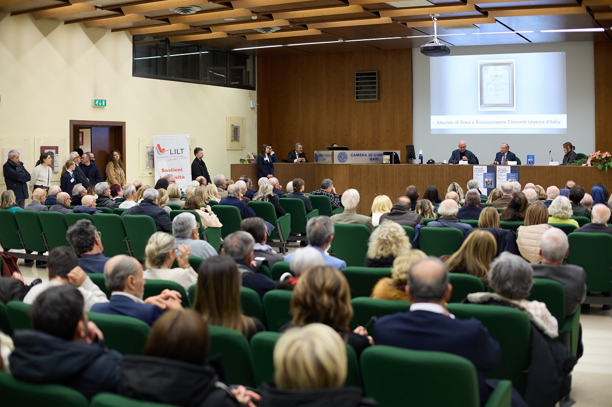 LILT, il prof. Schittulli in CCIAA Bari ‘Una vita per vincere il cancro’ LILT, il prof. Schittulli in CCIAA Bari ‘Una vita per vincere il cancro’
