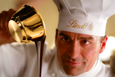 Lindt, al via il LINDOR Christmas Tour che attraversa i centri commerciali d’Italia con una roulotte brandizzata