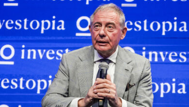 Ex Ilva, Urso: “I commissari ricorreranno al Tar contro l’ordinanza del sindaco di Taranto”