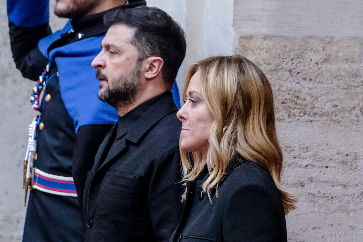 Ucraina, Zelensky: “Con Meloni colloquio eccellente, contiamo sul sostegno dell’Italia”. Putin: “Il Donbass è territorio russo: fatto storico” Ucraina, Zelensky: “Con Meloni colloquio eccellente, contiamo sul sostegno dell’Italia”. Putin: “Il Donbass è territorio russo: fatto storico”