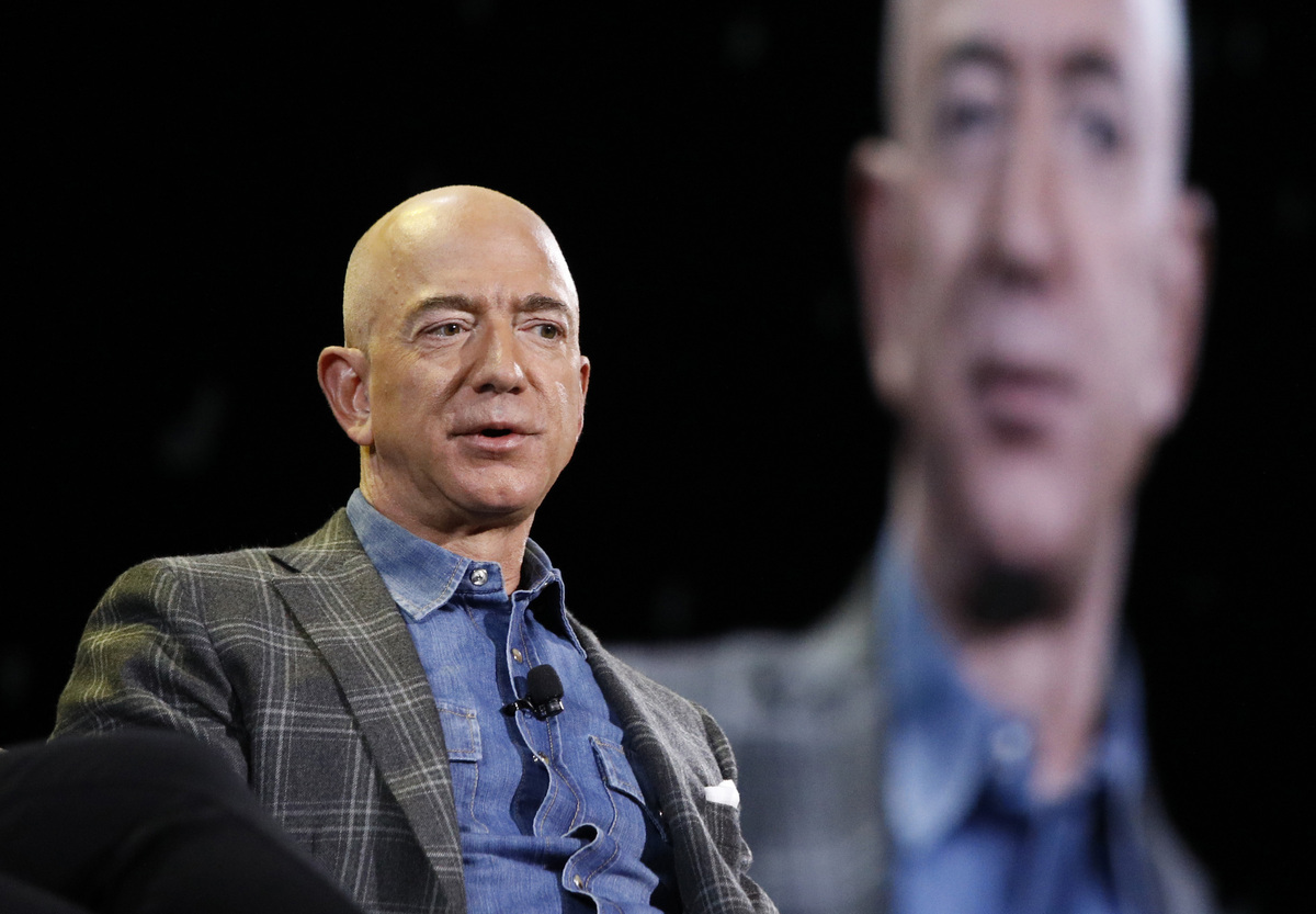 Bezos si salva in corner, Amazon pagherà oltre 700 milioni al Fisco al posto di 3 miliardi di euro. La maxi-intesa Bezos si salva in corner, Amazon pagherà oltre 700 milioni al Fisco al posto di 3 miliardi di euro. La maxi-intesa