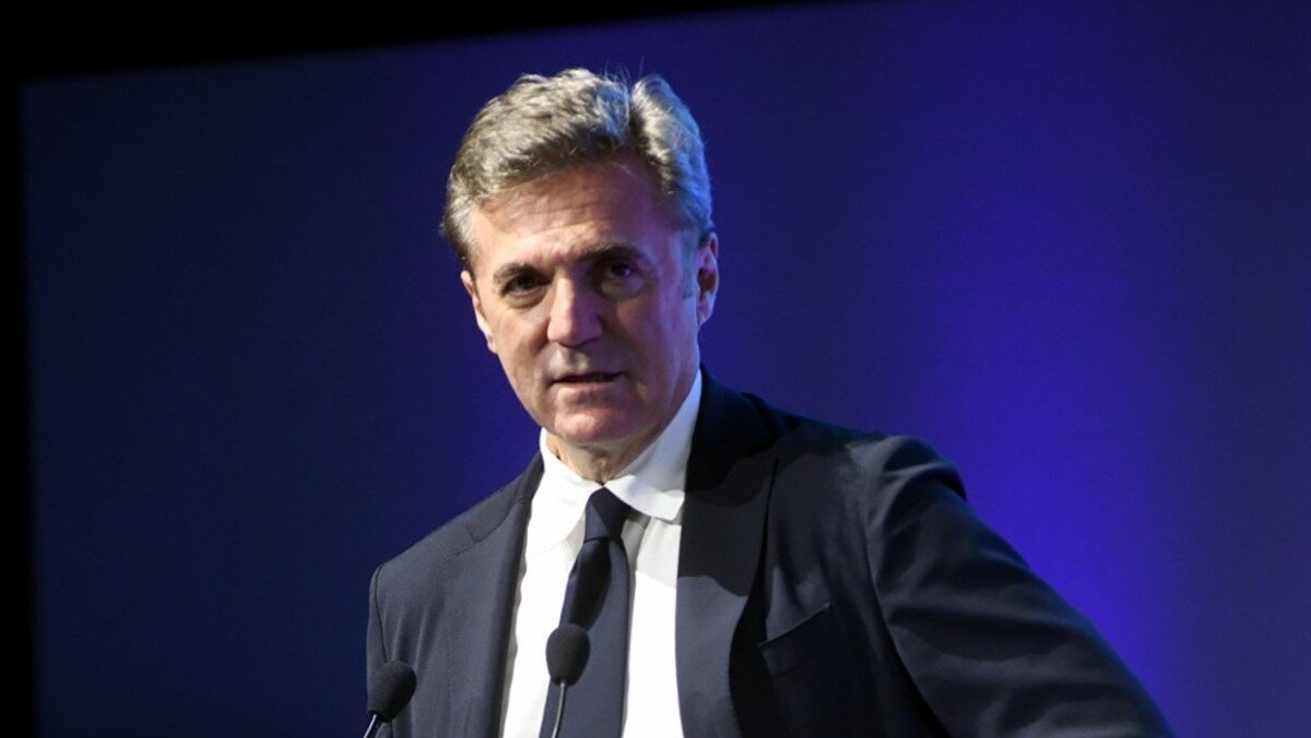 Enel colloca con successo un bond multi-tranche da 2,5 miliardi di dollari. Tutti i dettagli Enel colloca con successo un bond multi-tranche da 2,5 miliardi di dollari. Tutti i dettagli