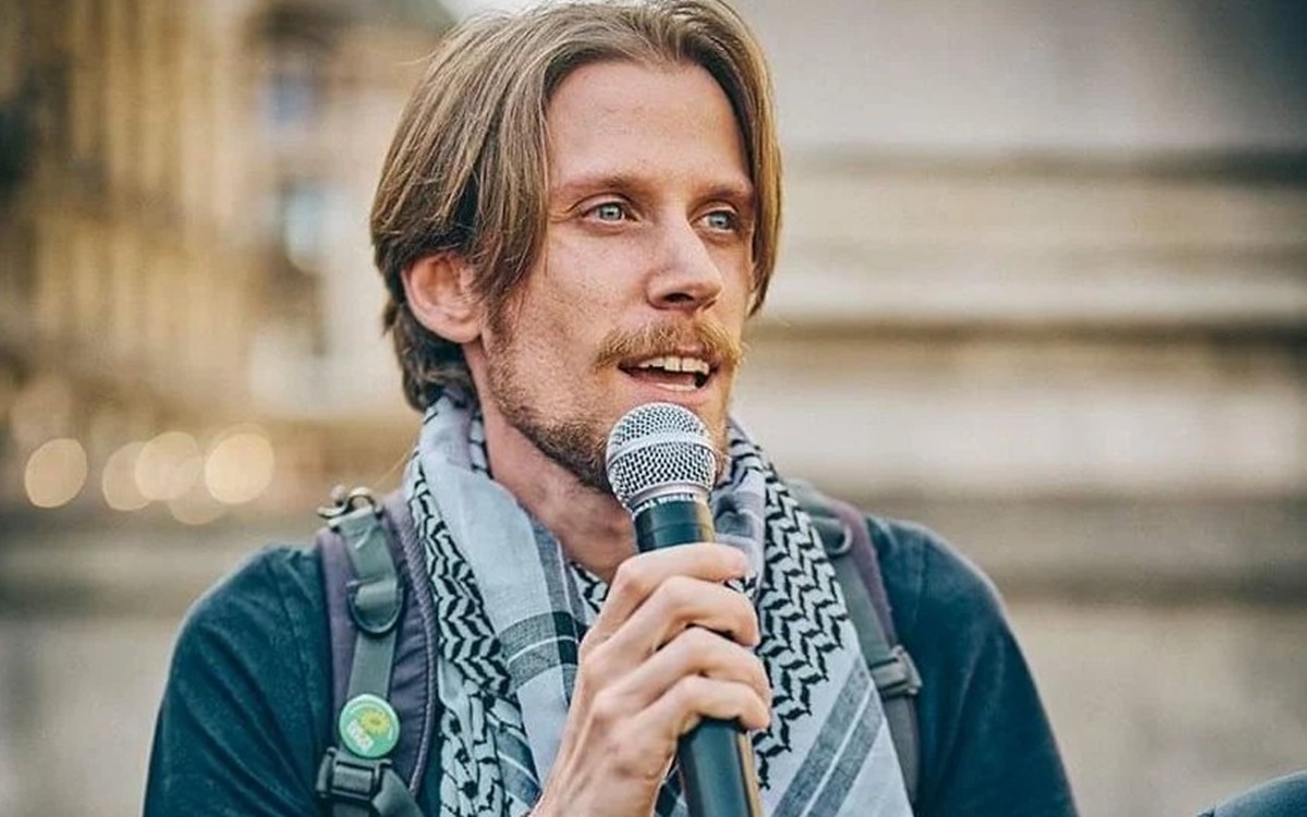 Milano, i Verdi rilanciano: “E’ Azione il freno alla discontinuità. E rispetto al loro peso, sono già stati molto ascoltati” Milano, i Verdi rilanciano: “E’ Azione il freno alla discontinuità. E rispetto al loro peso, sono già stati molto ascoltati”