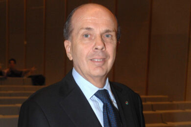 Poltrone/Tim, si dimette il consigliere indipendente Umberto Paolucci