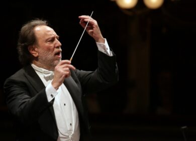 Scala, malore per Riccardo Chailly: “Lady Macbeth” sospesa e ricovero in ospedale per il maestro