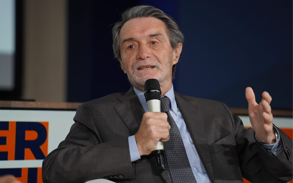Fontana lancia l’allarme: “Dalla nuova programmazione Ue un miliardo in meno alla Lombardia” Fontana lancia l’allarme: “Dalla nuova programmazione Ue un miliardo in meno alla Lombardia”