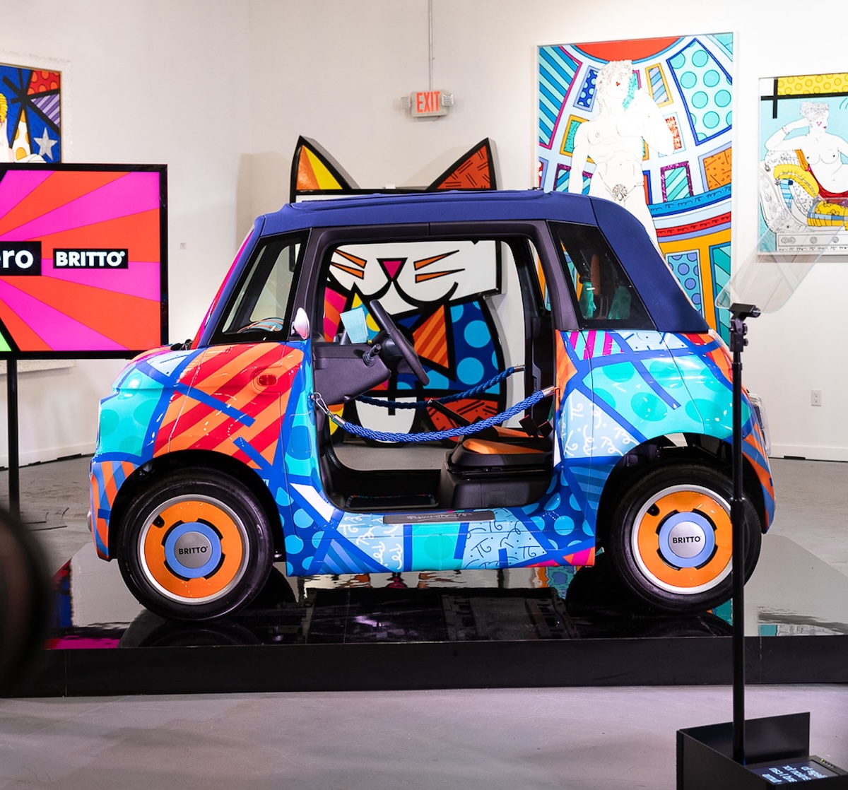 Fiat Topolino conquista gli USA: l’arte di Britto sbarca a Miami Fiat Topolino conquista gli USA: l’arte di Britto sbarca a Miami