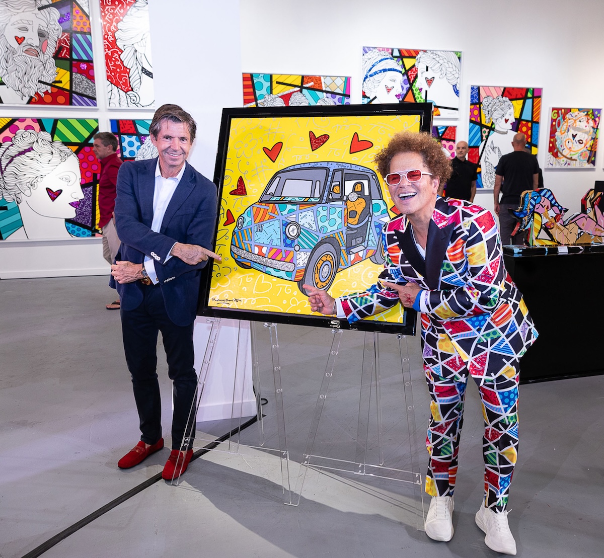 Fiat Topolino conquista gli USA: l’arte di Britto sbarca a Miami Fiat Topolino conquista gli USA: l’arte di Britto sbarca a Miami