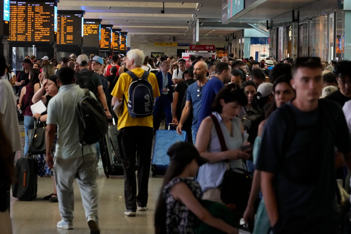 Sciopero nazionale venerdì 12 dicembre: possibili disagi sulla rete di Trenord Sciopero nazionale venerdì 12 dicembre: possibili disagi sulla rete di Trenord