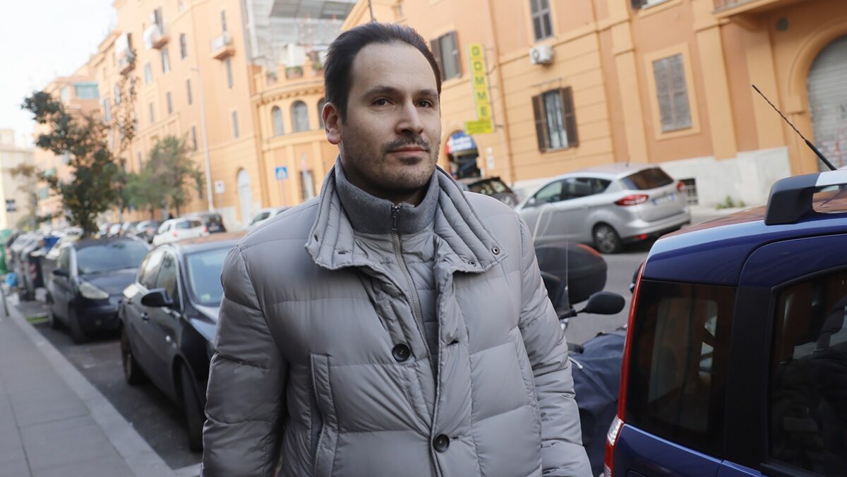 Garlasco, perchè Sempio e il suo team sono a Roma: “La perizia di Albani? Una pistola ad acqua” Garlasco, perchè Sempio e il suo team sono a Roma: “La perizia di Albani? Una pistola ad acqua”