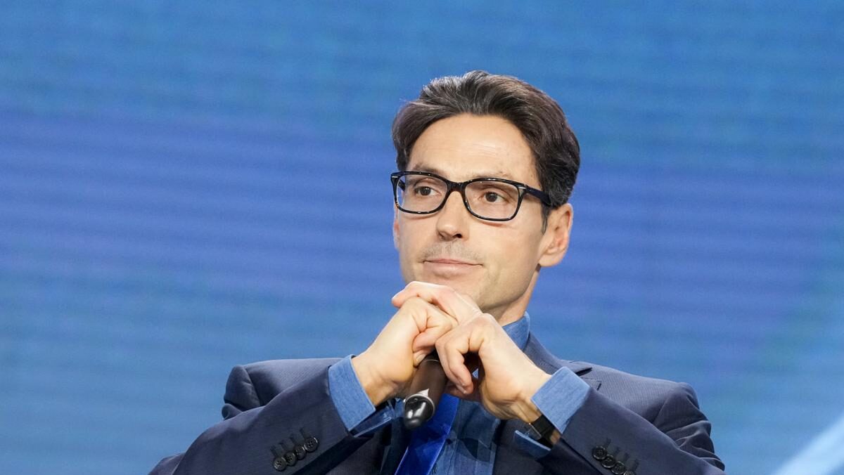 Berlusconi, regalo di compleanno dalla Germania. Il quotidiano Borsen-Zeitung celebra l’Ad di Mediaset